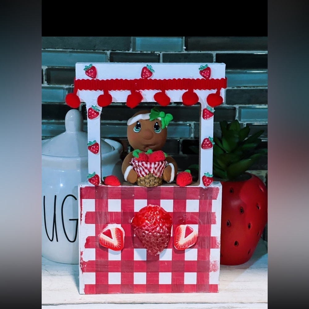 Farm-fresh strawberry Gingerbread Booth Stand tiertrsy  decor